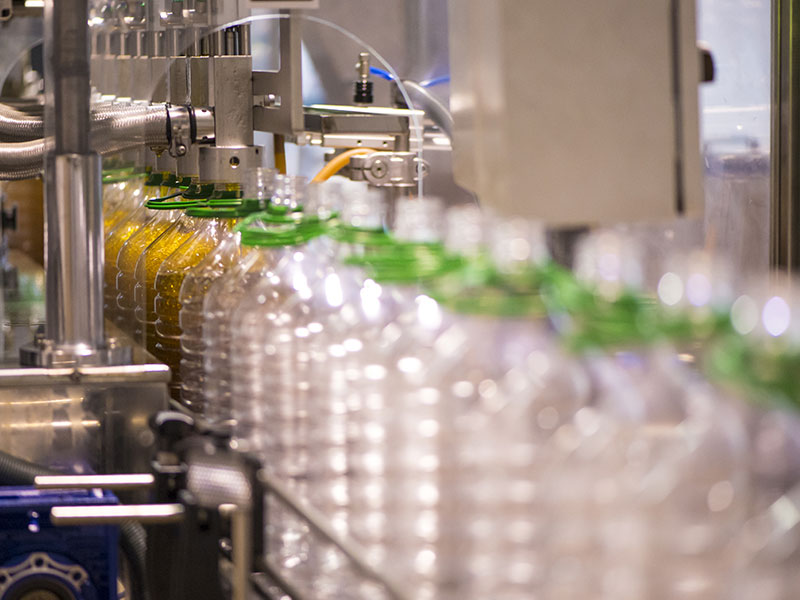  Bottling of the production line of Prima Huiles 